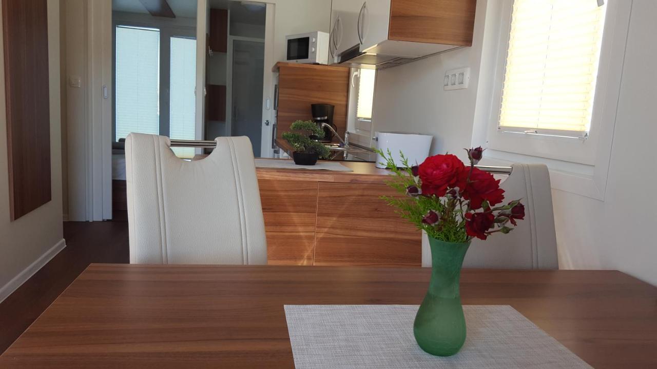 House Boat - Floating House Sofia Hotel Pula Buitenkant foto