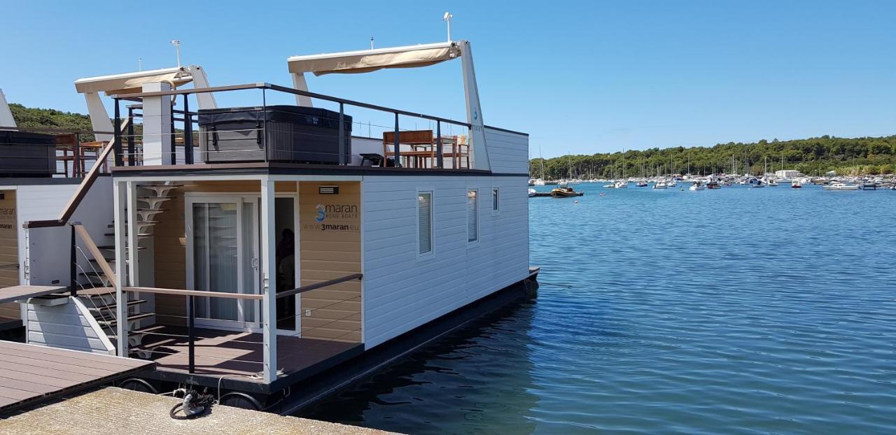 House Boat - Floating House Sofia Hotel Pula Buitenkant foto